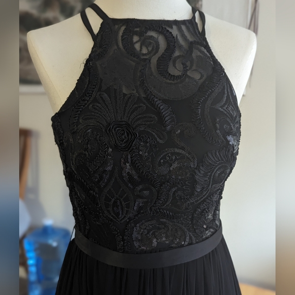 Classic Black Prom dress - Picture 4 of 8